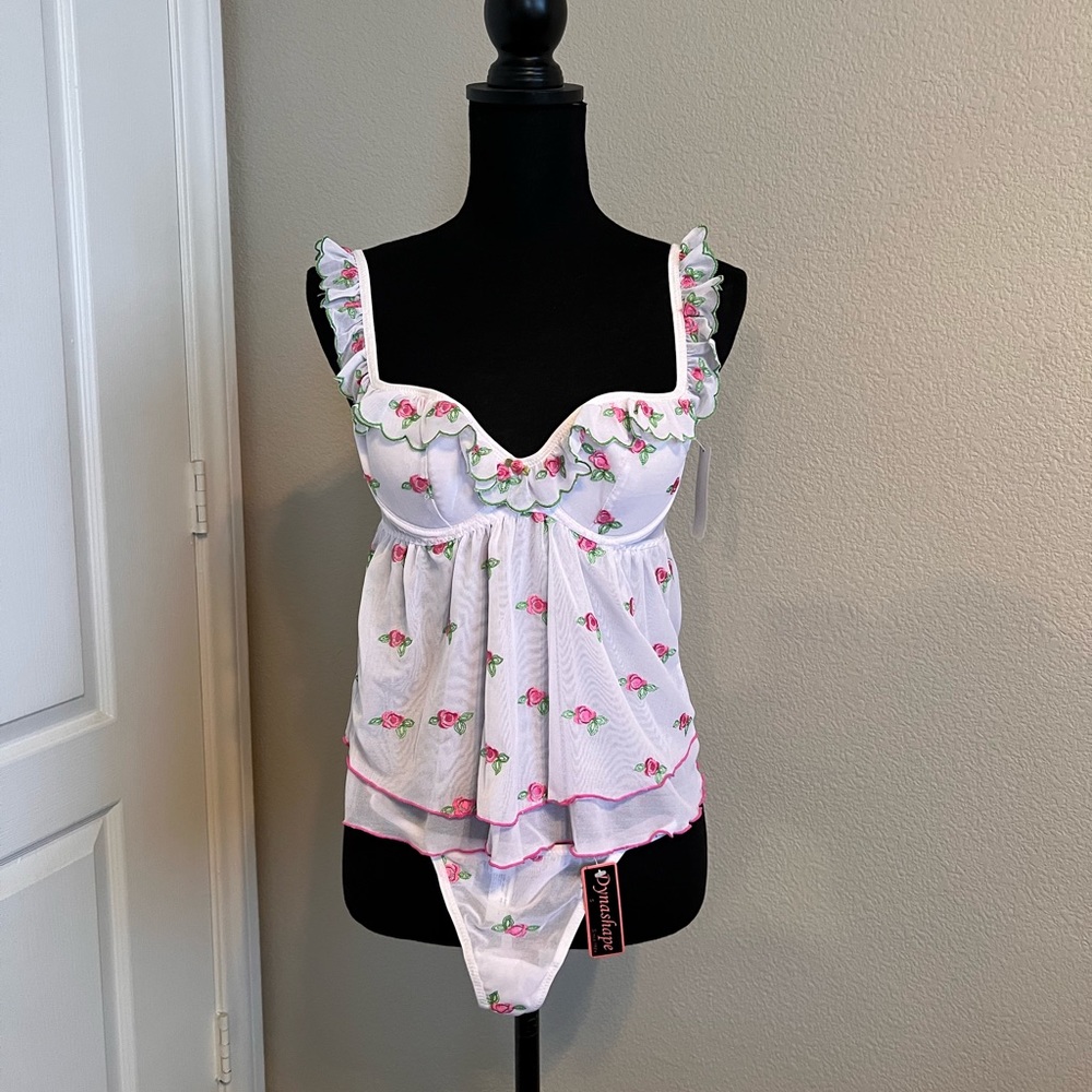 Please see all pics🔥🔥Huge bundle sale. 🛍️🛍️NWT
